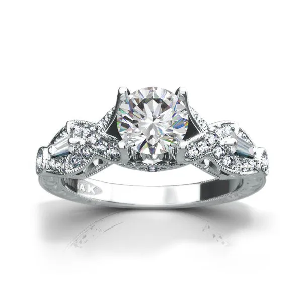 18K White Gold Diamond Engagement Ring