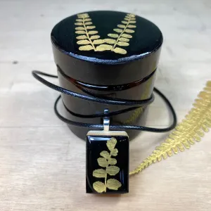 Fern Mah Jong Pendant & Amber Pot