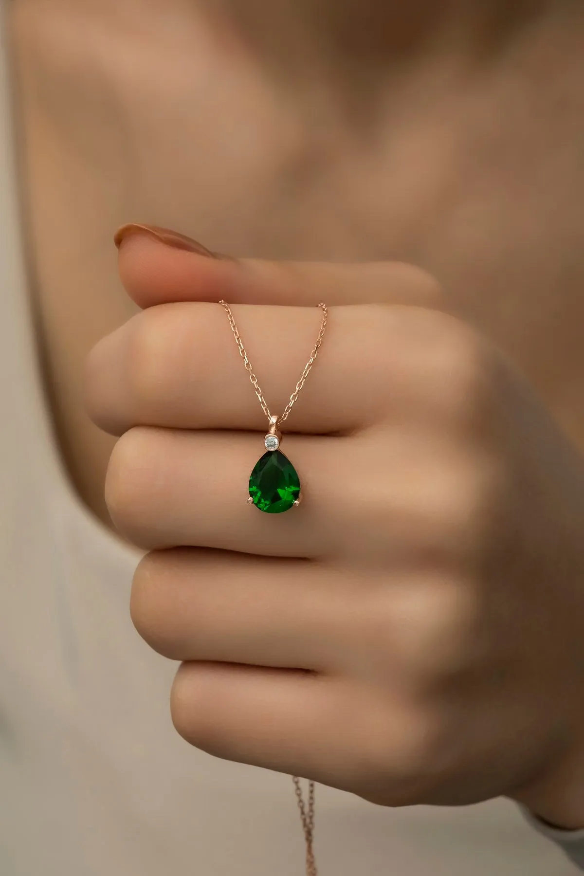 Green drop zircon stone necklace