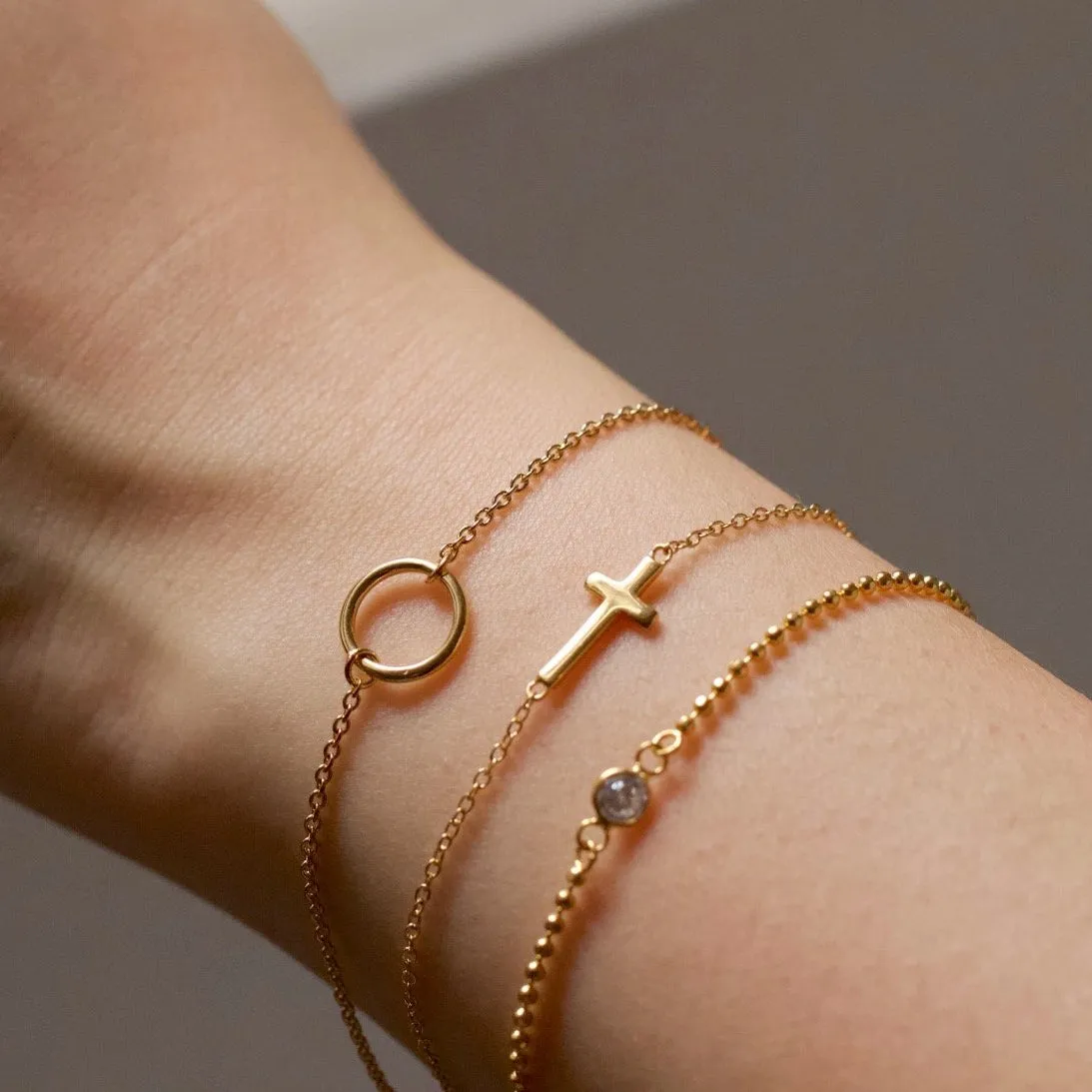 Minimal Circle Bracelet