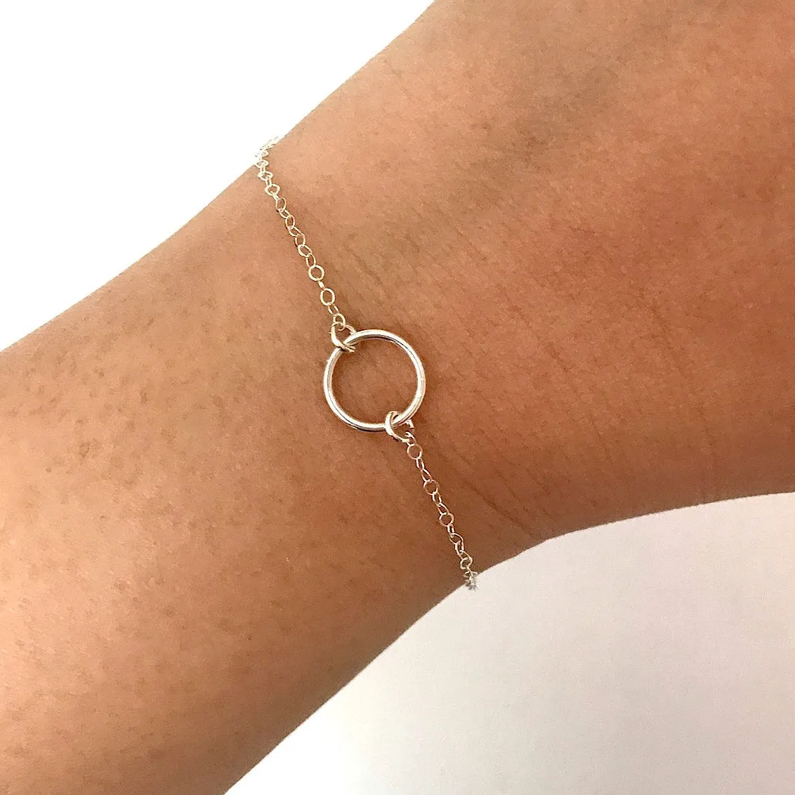 Minimal Circle Bracelet