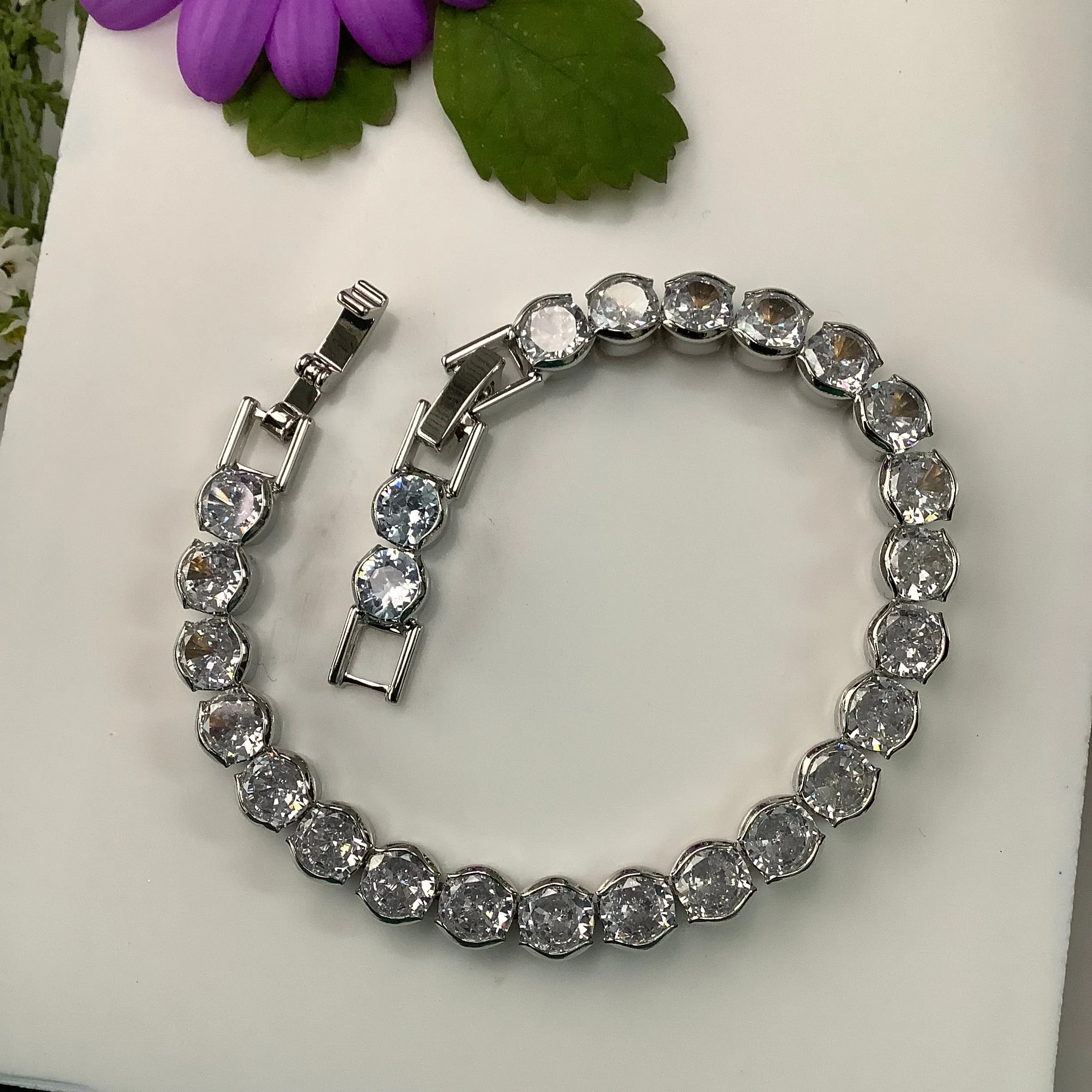 Salvanity K-POP Fashion Jewellery Silver Solitaires Bracelet