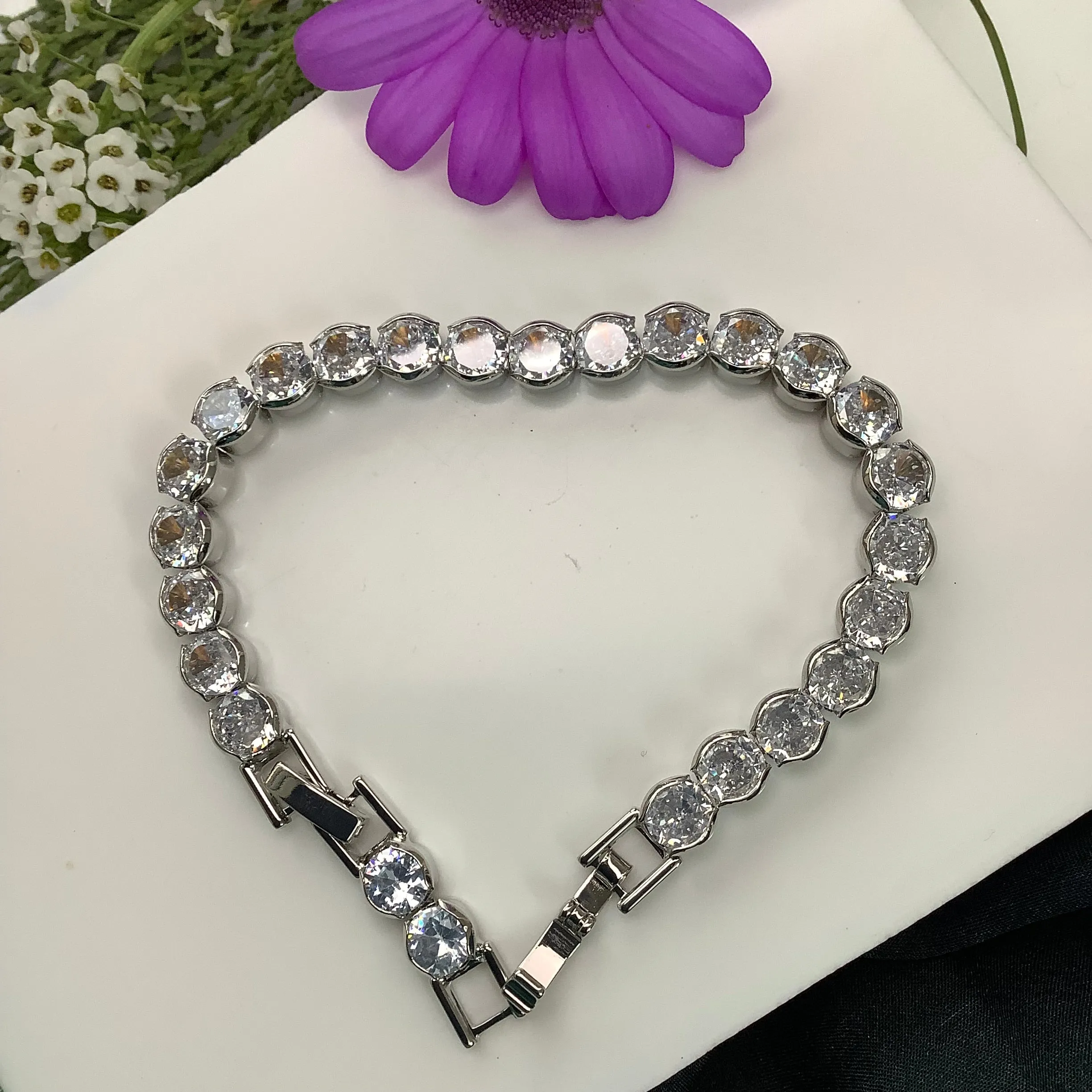 Salvanity K-POP Fashion Jewellery Silver Solitaires Bracelet